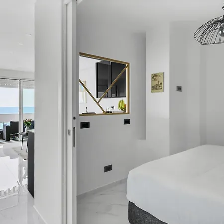 Le Pamela Front De Menton