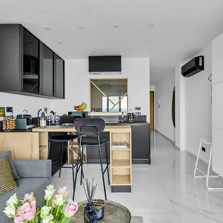 Le Pamela Front De Menton