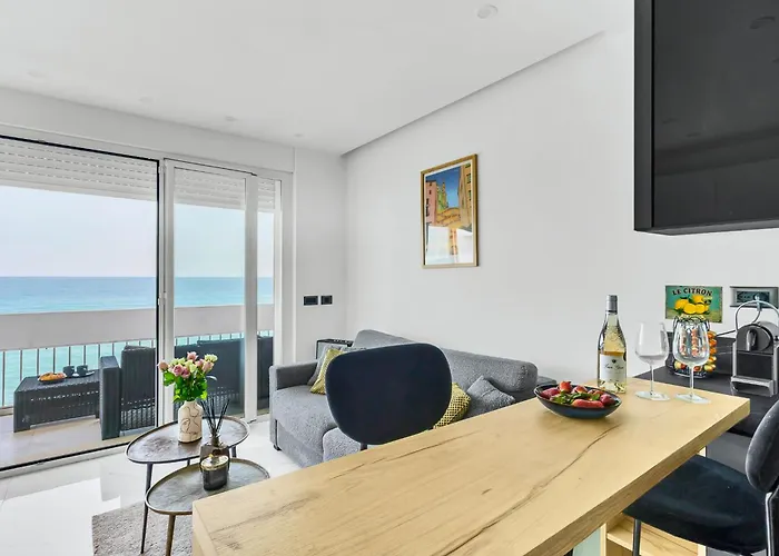 Le Pamela Front De 公寓 *