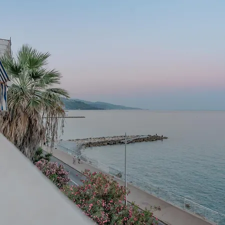 Le Pamela Front De Apartment *