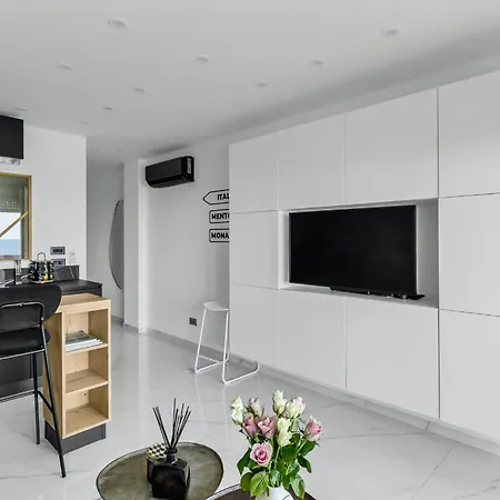 Le Pamela Front De * Mentona