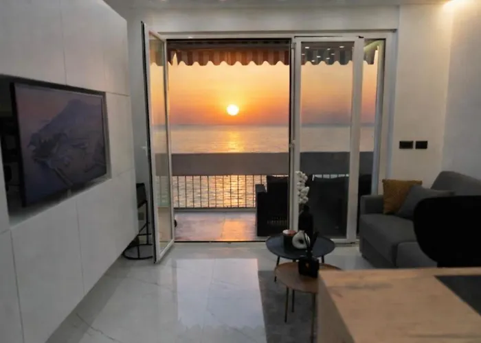 Le Pamela Front De Apartament